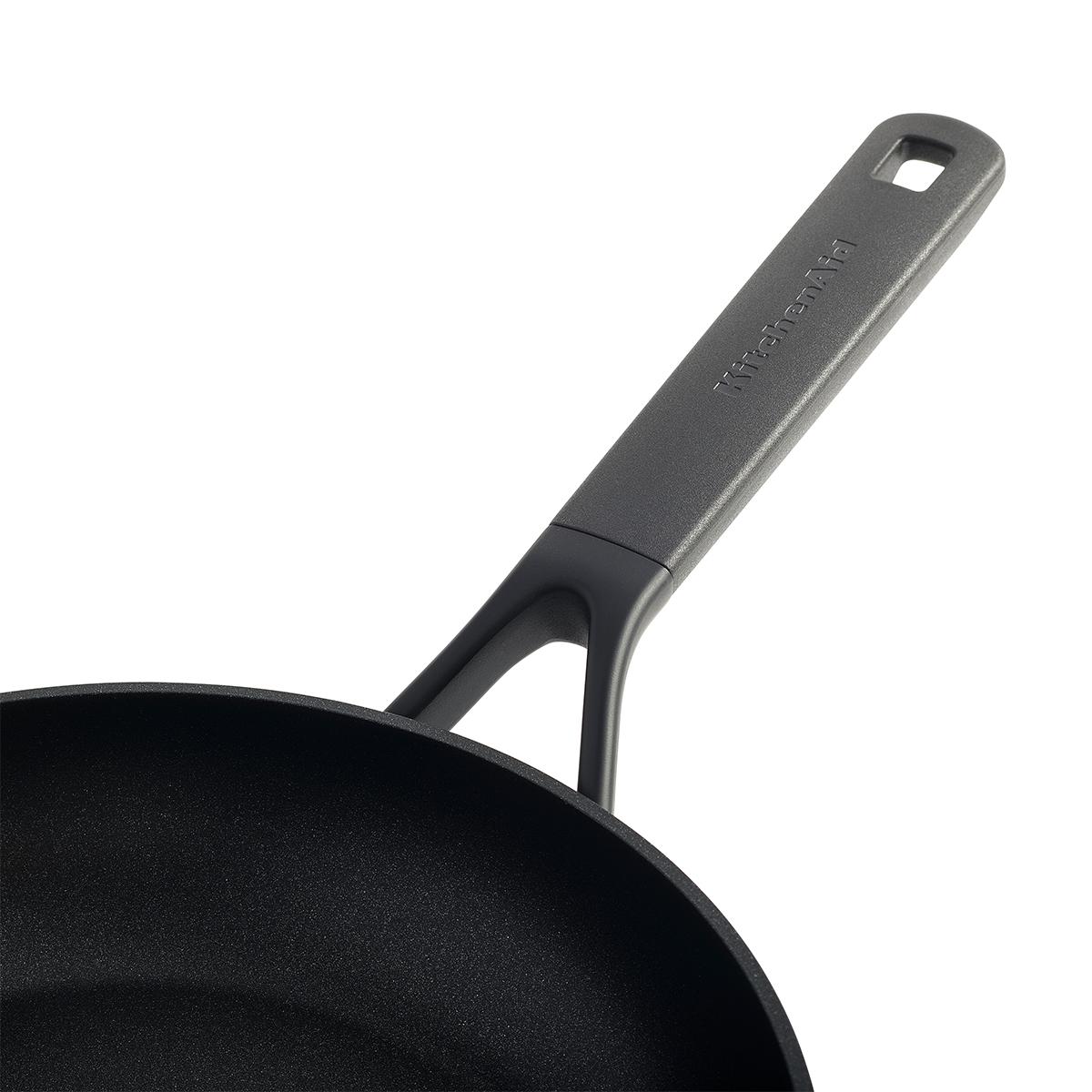 KitchenAid - Klasikinė kaltinio aliuminio keraminė keptuvė - juoda - 20 cm