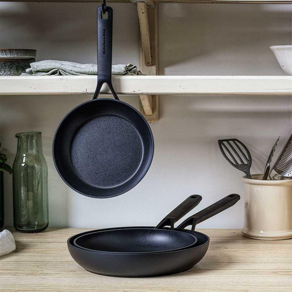 Keptuvė keramikinė 24 cm / KitchenAid