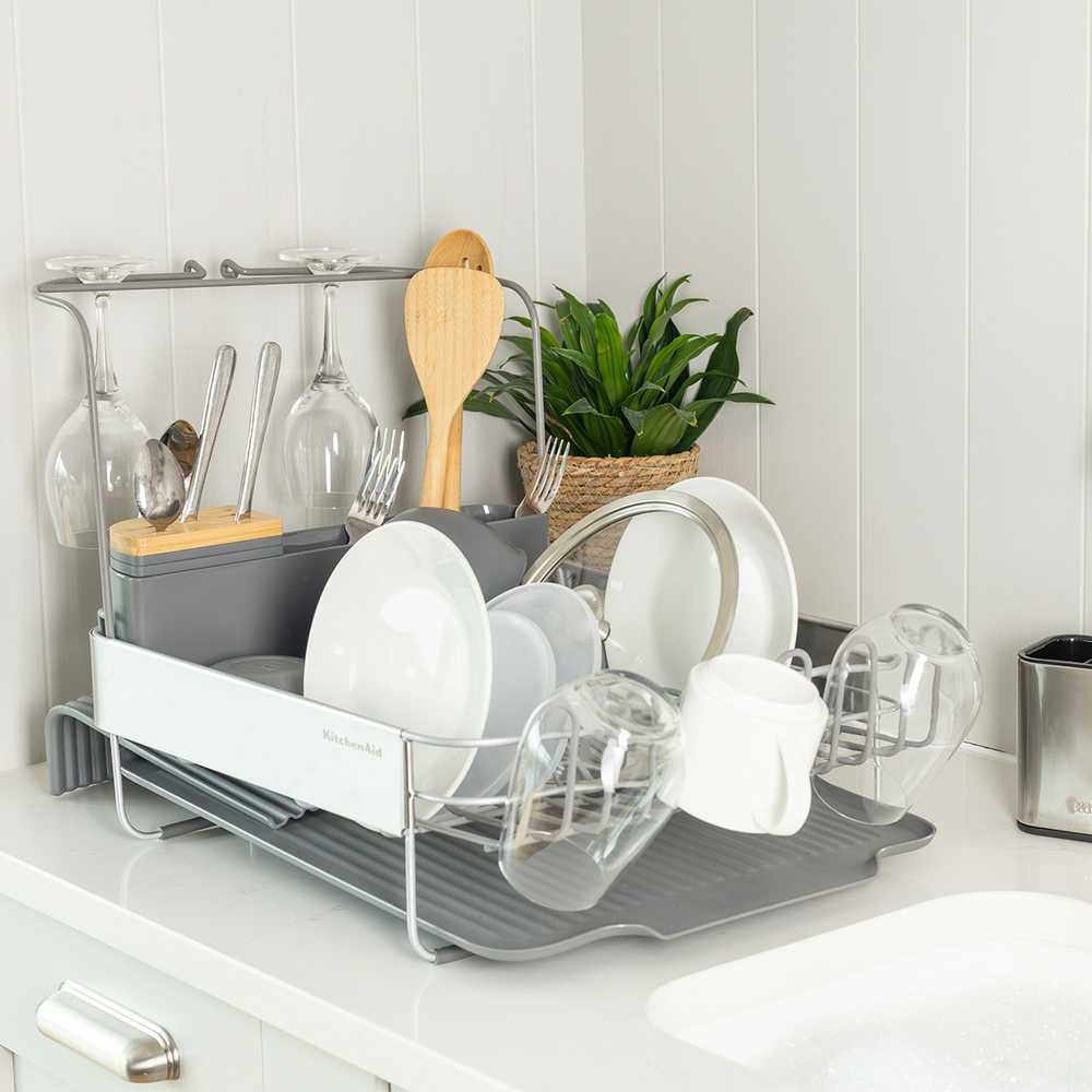 KitchenAid išplečiama indų džiovinimo lentyna