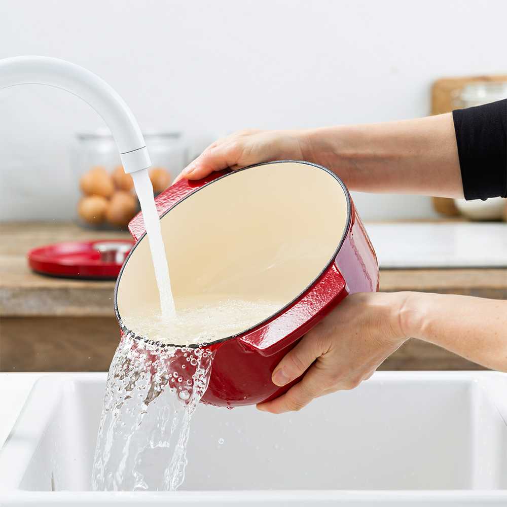 KitchenAid - KA-Puodas - Empire Raudona - 22 cm / 3,3 l