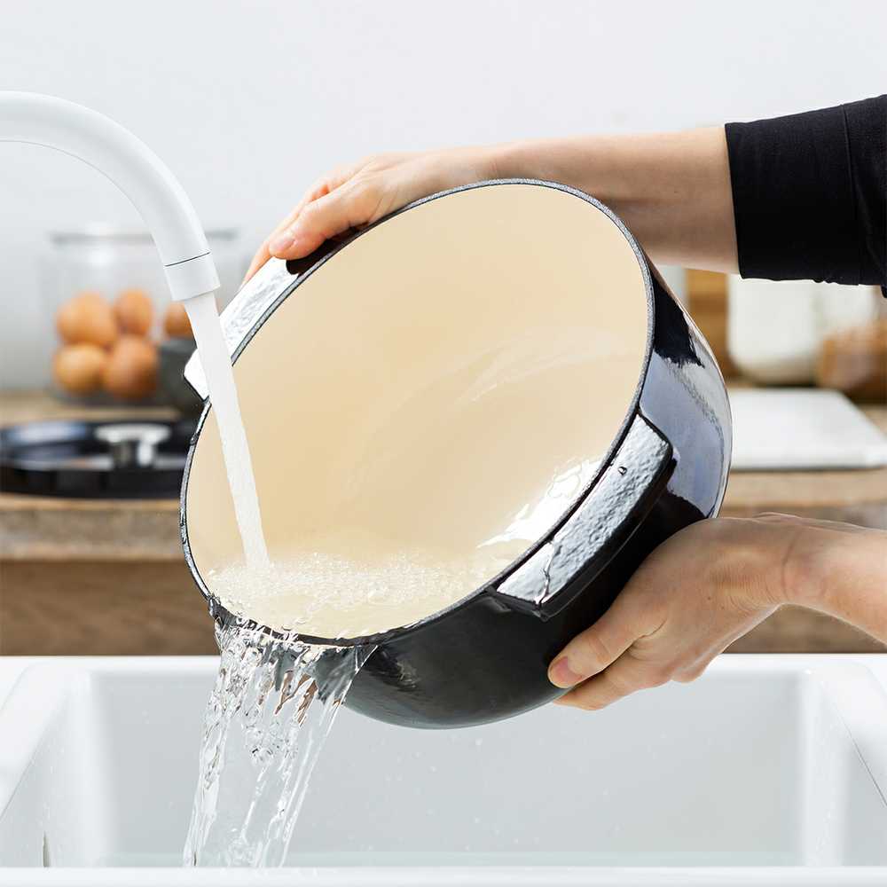 KitchenAid - KA-puodas - onikso juodumo - 26 cm