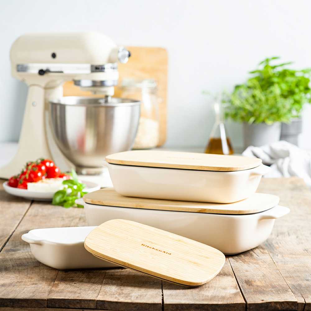 KitchenAid Keraminis indas 40x25x8,8cm + migdolinio kremo dangtelis
