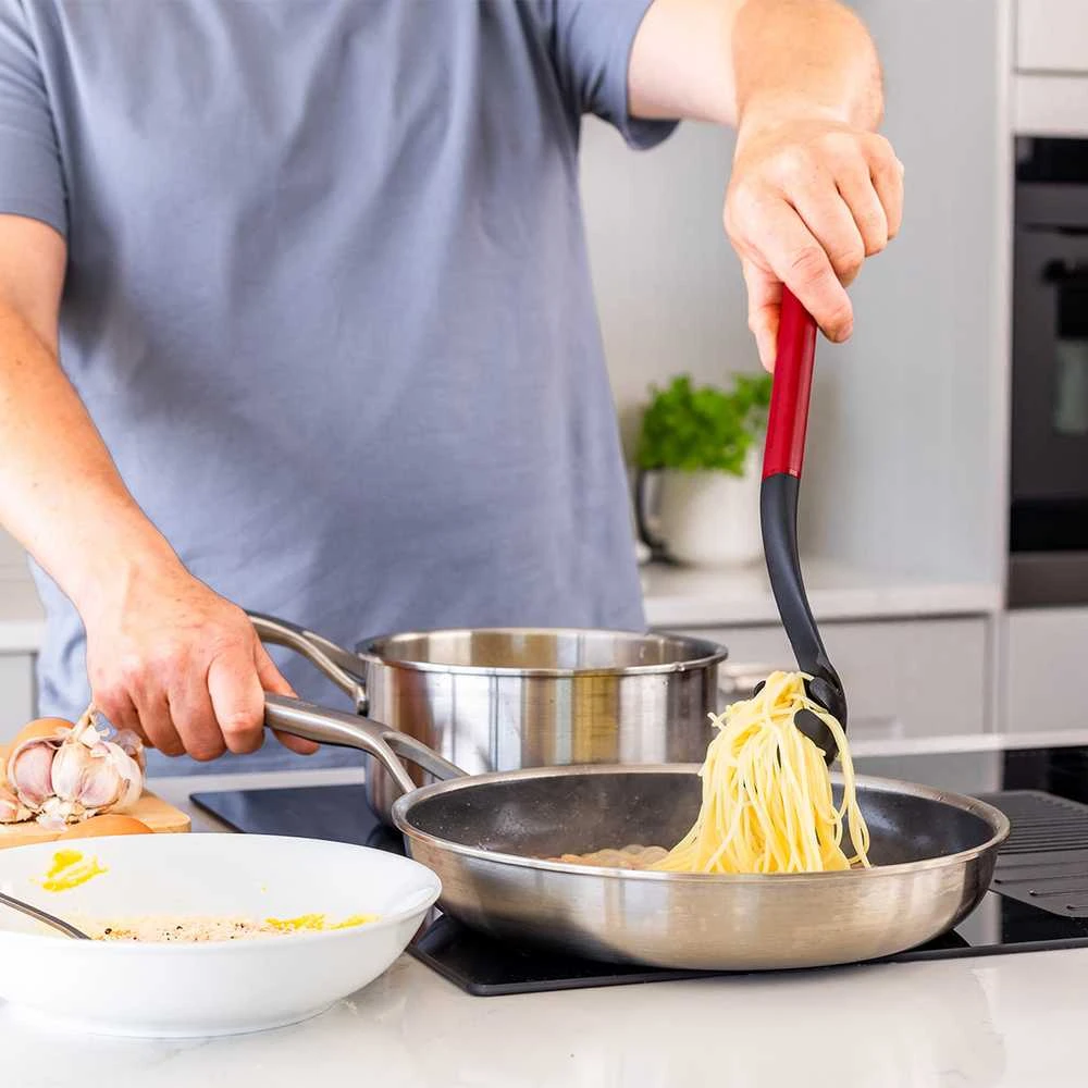 „KitchenAid Empire“ raudonas makaronų šaukštas