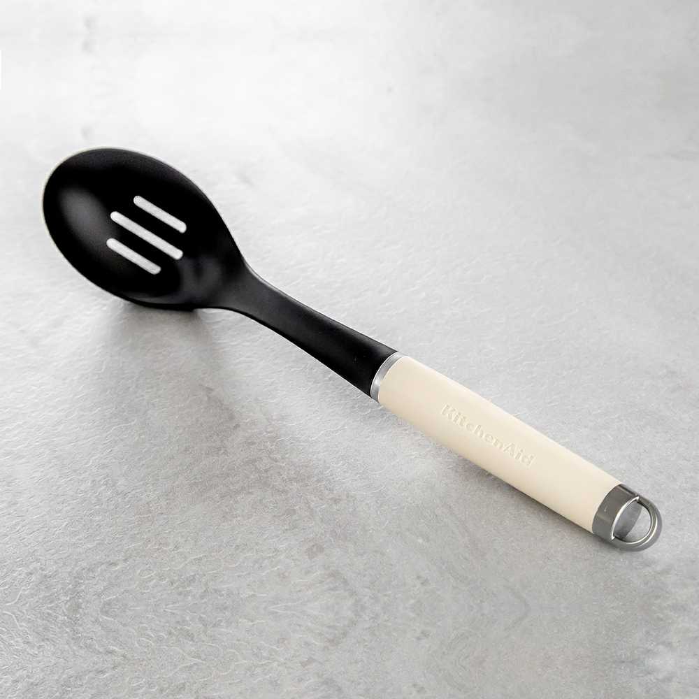 KitchenAid šaukštas su plyšiais