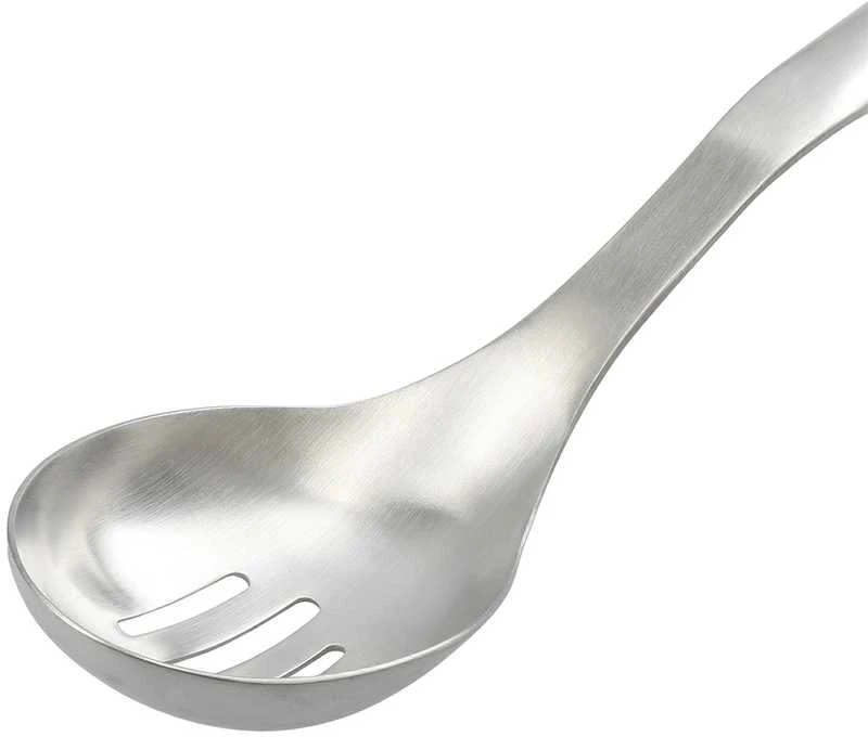 KitchenAid łyżka su dziurkami PREMIUM Nerūdijantis plienas