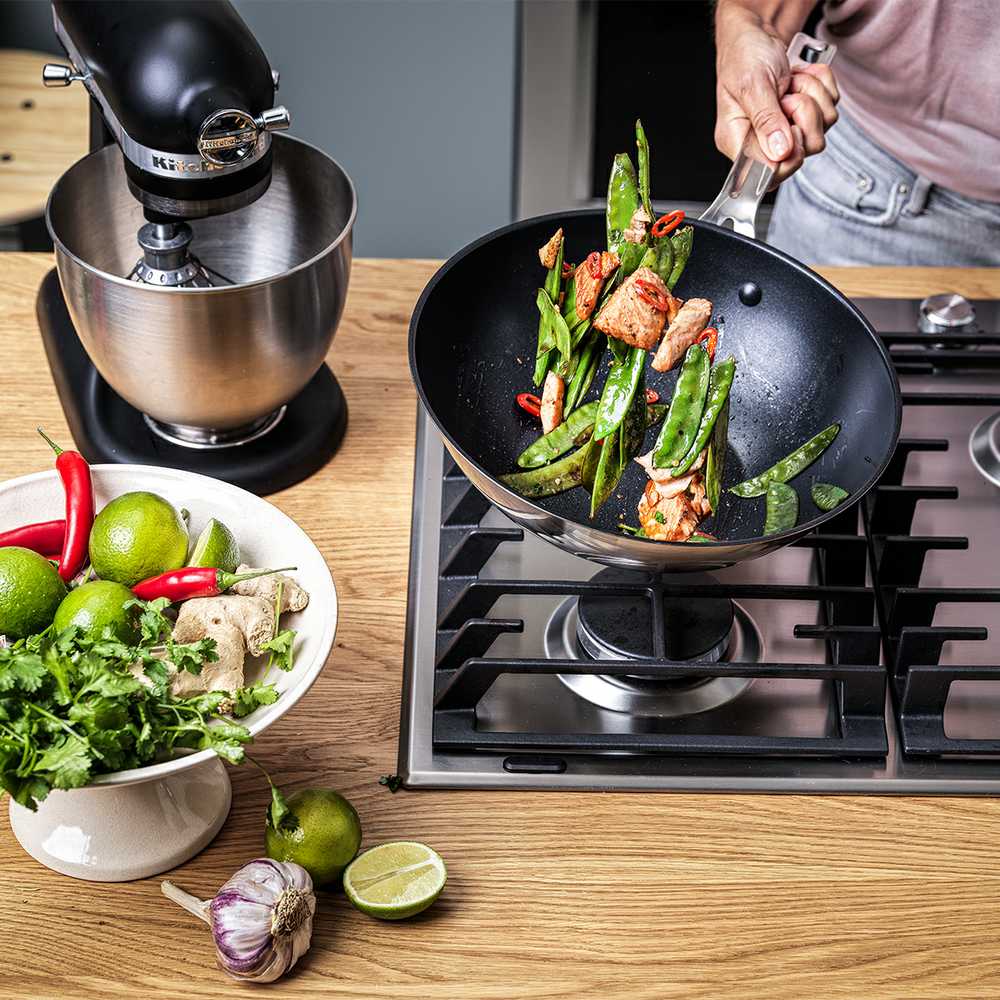 KitchenAid - Nerūdijančio plieno lakštų keptuvė - sidabrinė - 28 cm