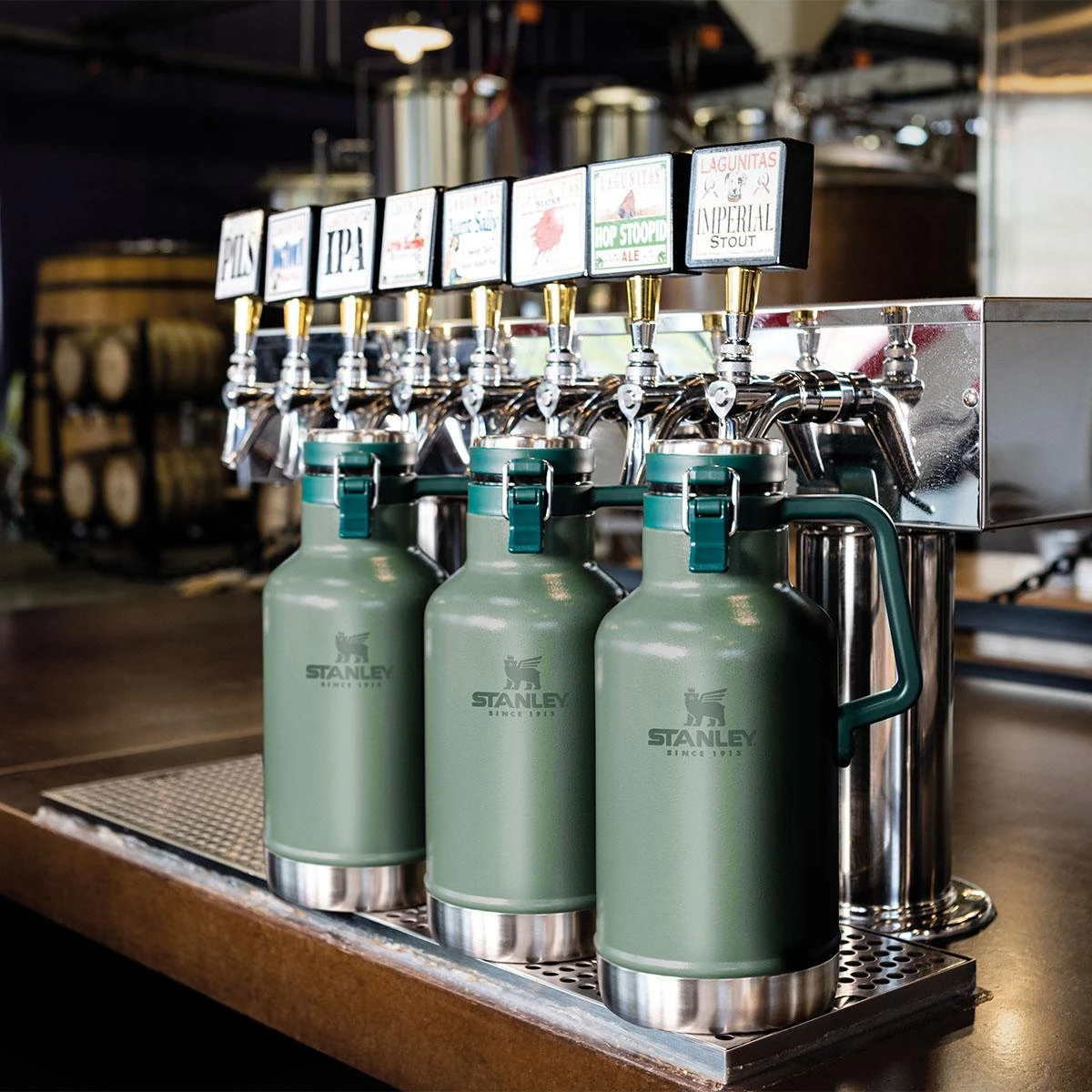 STANLEY CLASSIC GROWLER alaus butelio vakuuminė kolba - žalias 1,9l