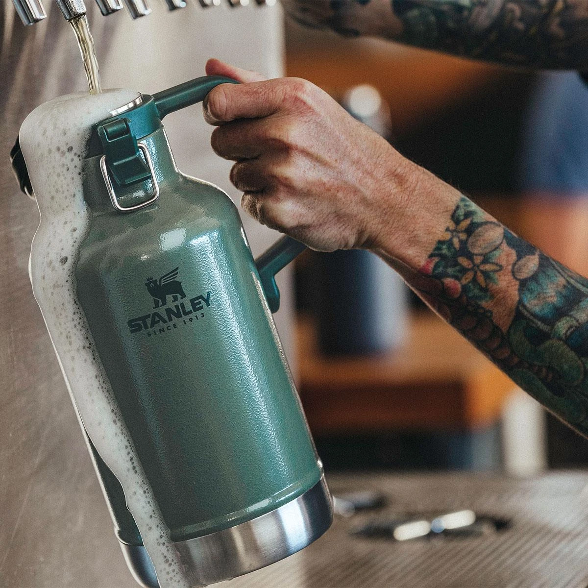 STANLEY CLASSIC GROWLER alaus butelio vakuuminė kolba - žalias 1,9l