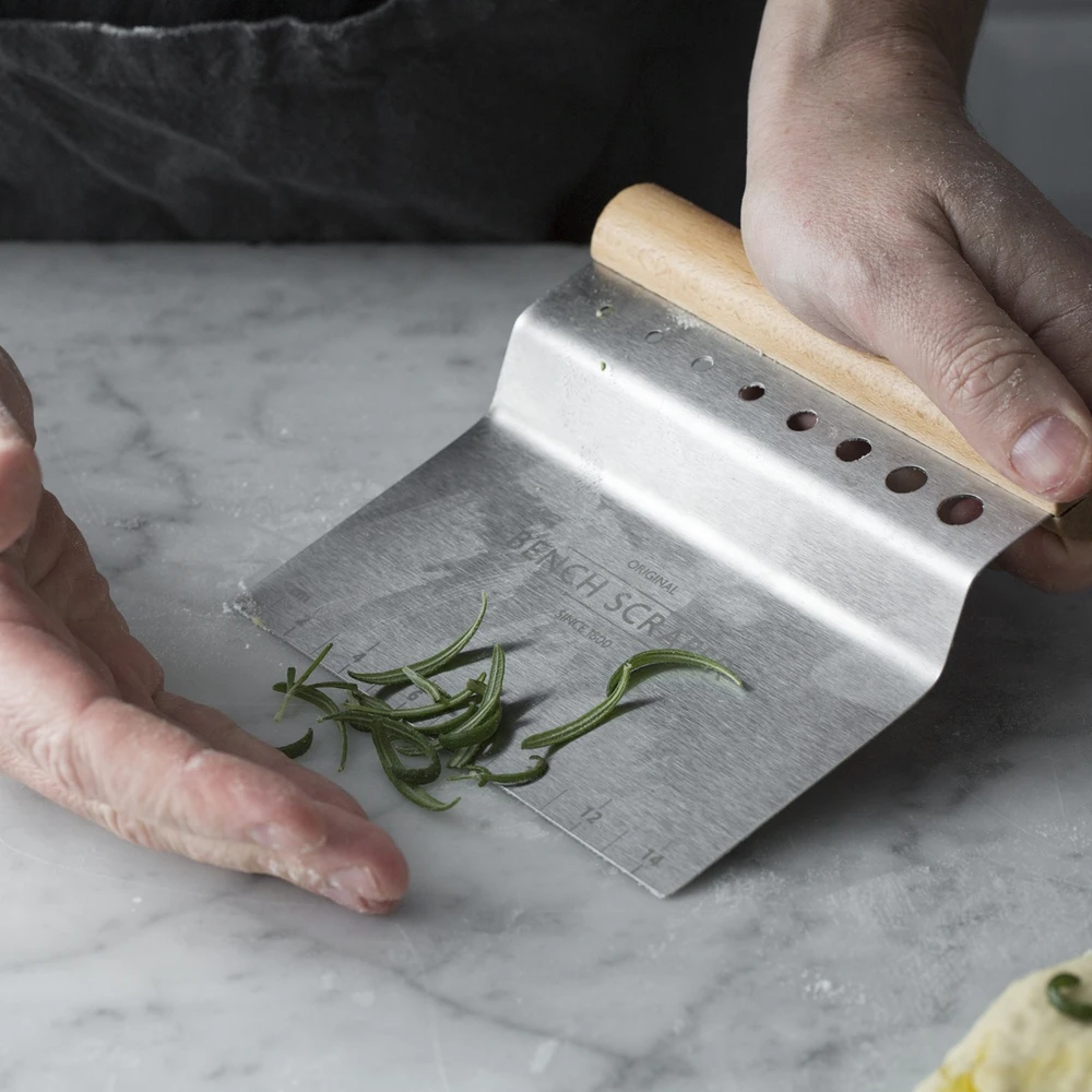 Tešlos grandiklis su matavimo puodeliu INNOVATIVE KITCHEN / Mason Cash