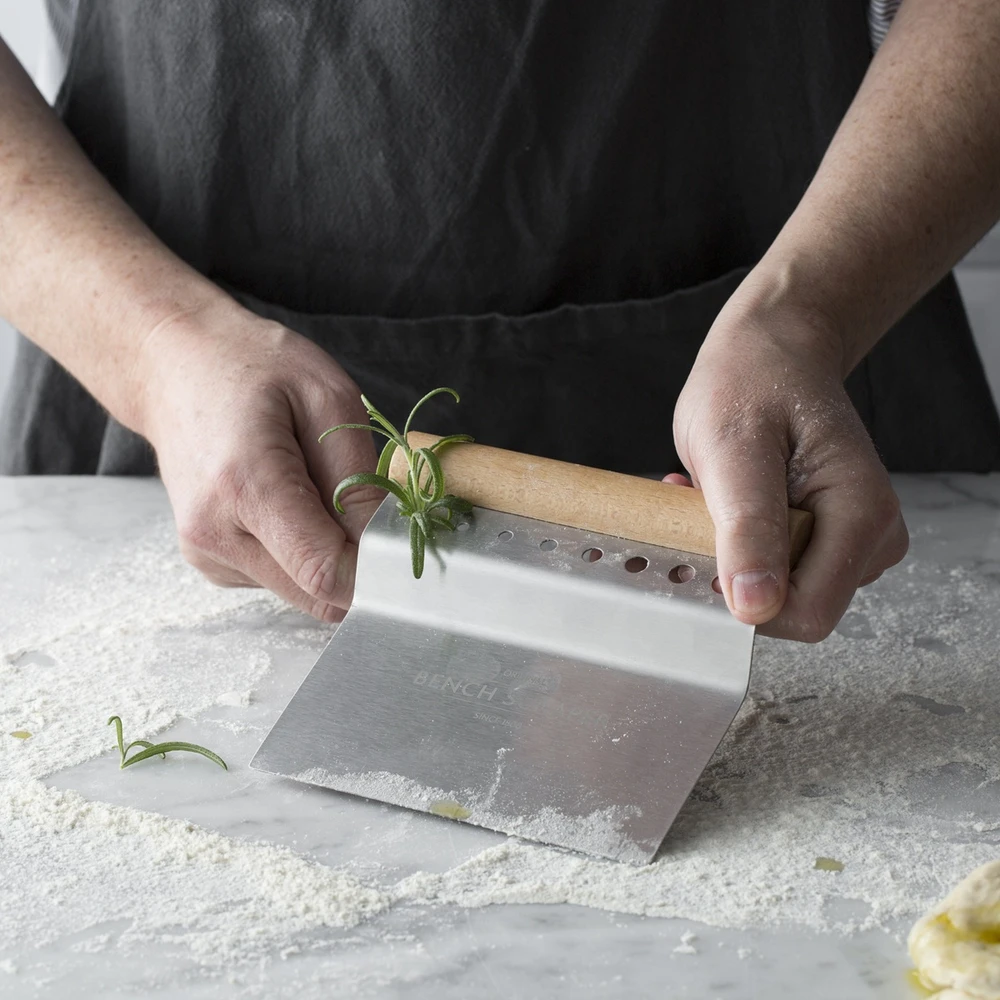 Tešlos grandiklis su matavimo puodeliu INNOVATIVE KITCHEN / Mason Cash