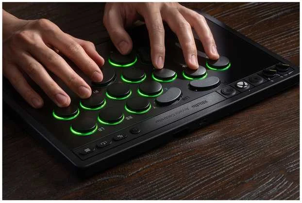 8Bitdo - Arkadinių žaidimų pultelis XBOX/PC - Juodas