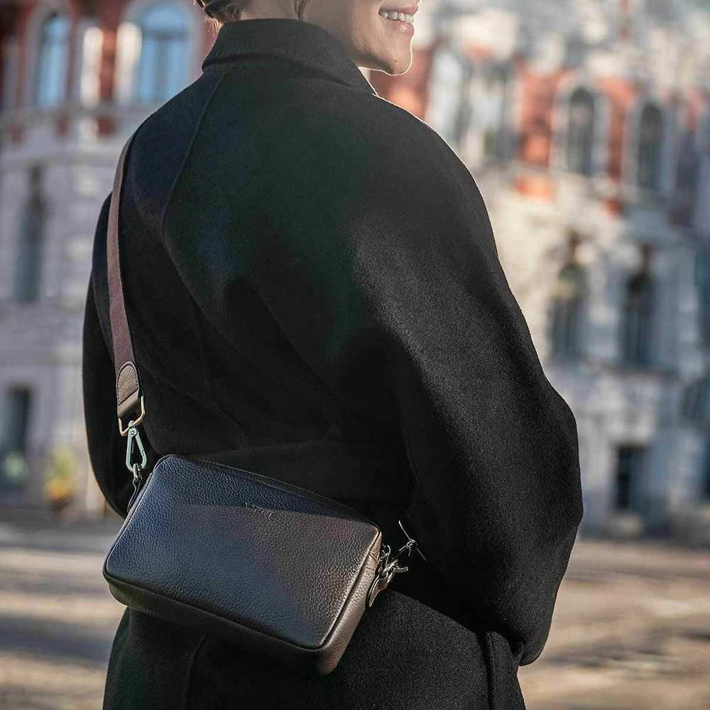 Aarni Crossbody Bag -olkalaukku, musta, kultainen vetoketju