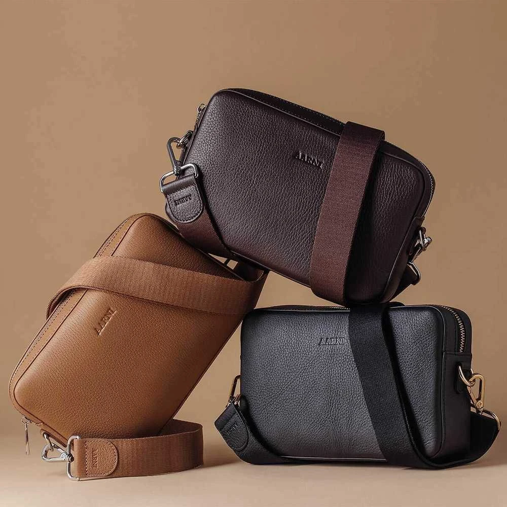 Aarni Large Crossbody Bag -olkalaukku, musta/kulta