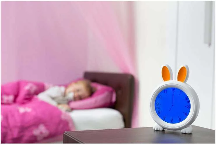 Naktinė lempa yra žadintuvas, miego treniruoklis Alecto BC100BUNNY