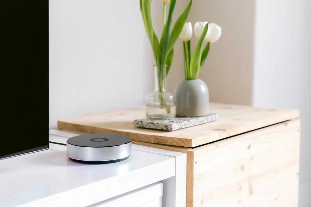 Homey Bridge išmaniųjų namų valdymo centralė zigbee, su-wave plus, IR, Bluetooth, Wifi, 433MHz, 868Mhz
