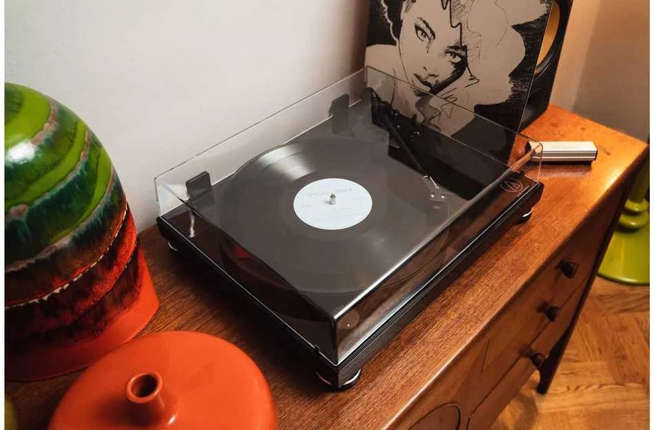 Audio Technica patefonas (AT-LPW50PB)
