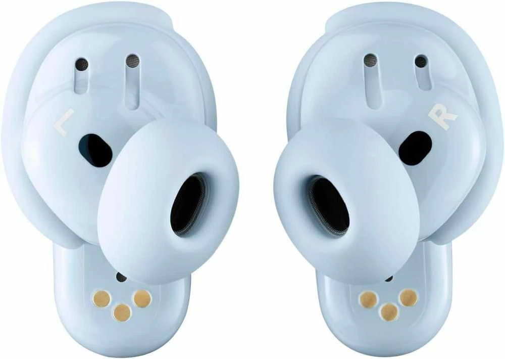 Bose QuietComfort Ultra Earbuds: vidinė pusė su kontaktais