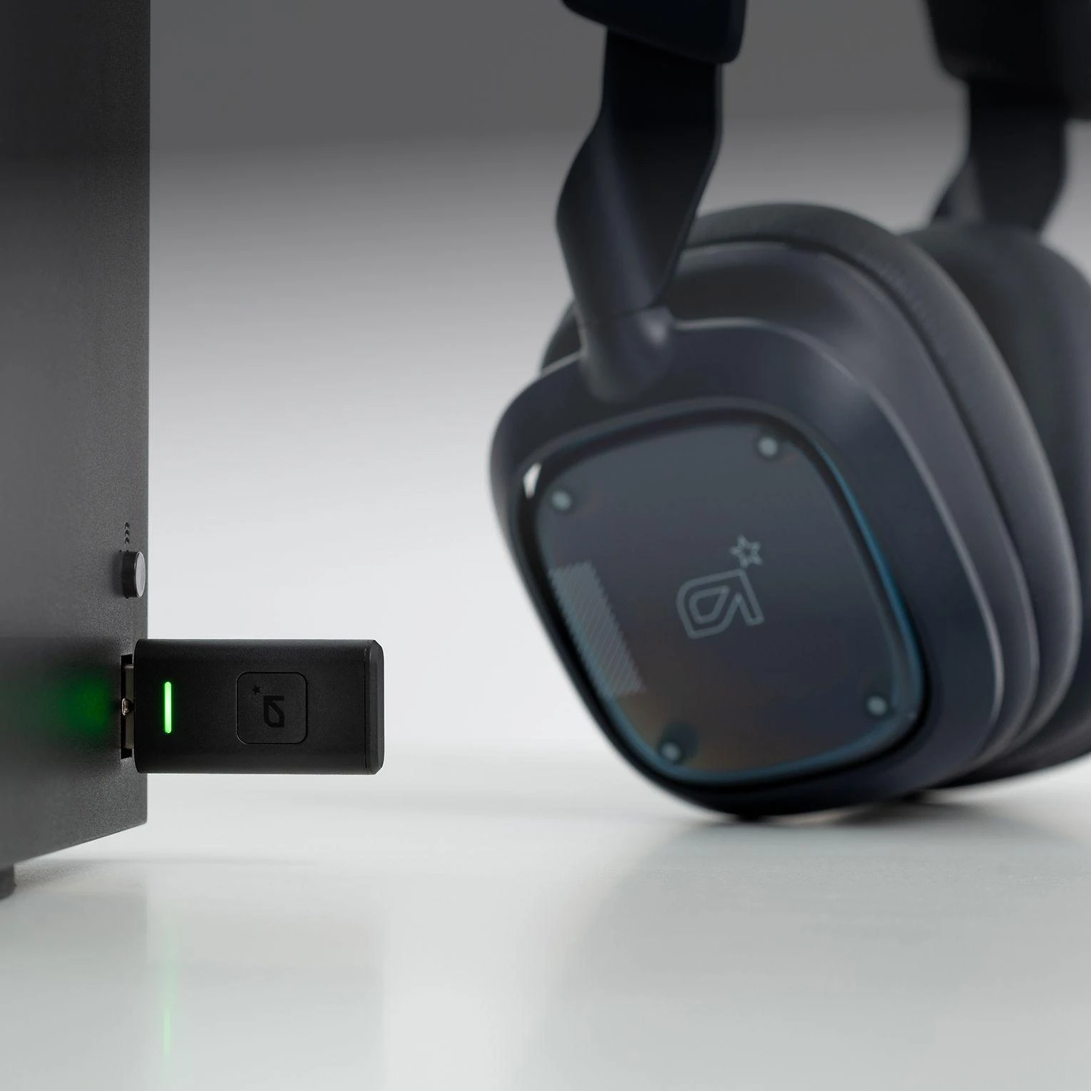 Ausinės Logitech A30 - NAVY/Raudonas - EMEA -