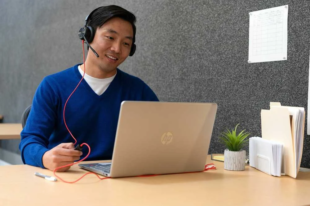 Hewlett Packard (HP) HP Poly Blackwire 8225 stereofoninis Microsoft Teams sertifikuotas USB-C Ausinės +USB-C/A adapteris