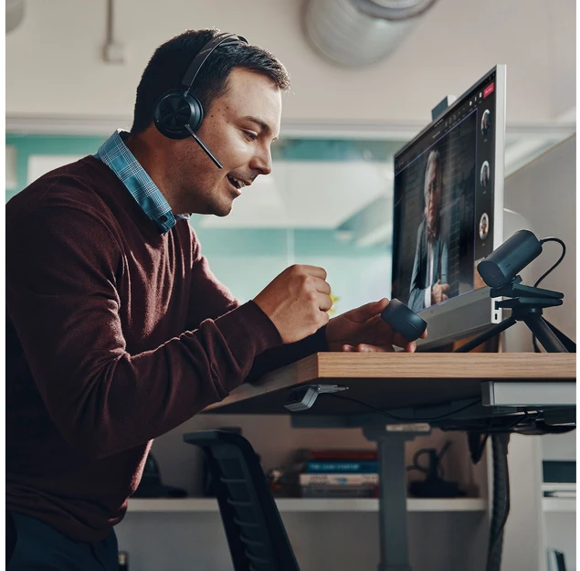 Hewlett Packard (HP) HP Poly Voyager Focus 2 Microsoft Teams sertifikuotas USB-C-C Ausinės +USB-C/A adapteris