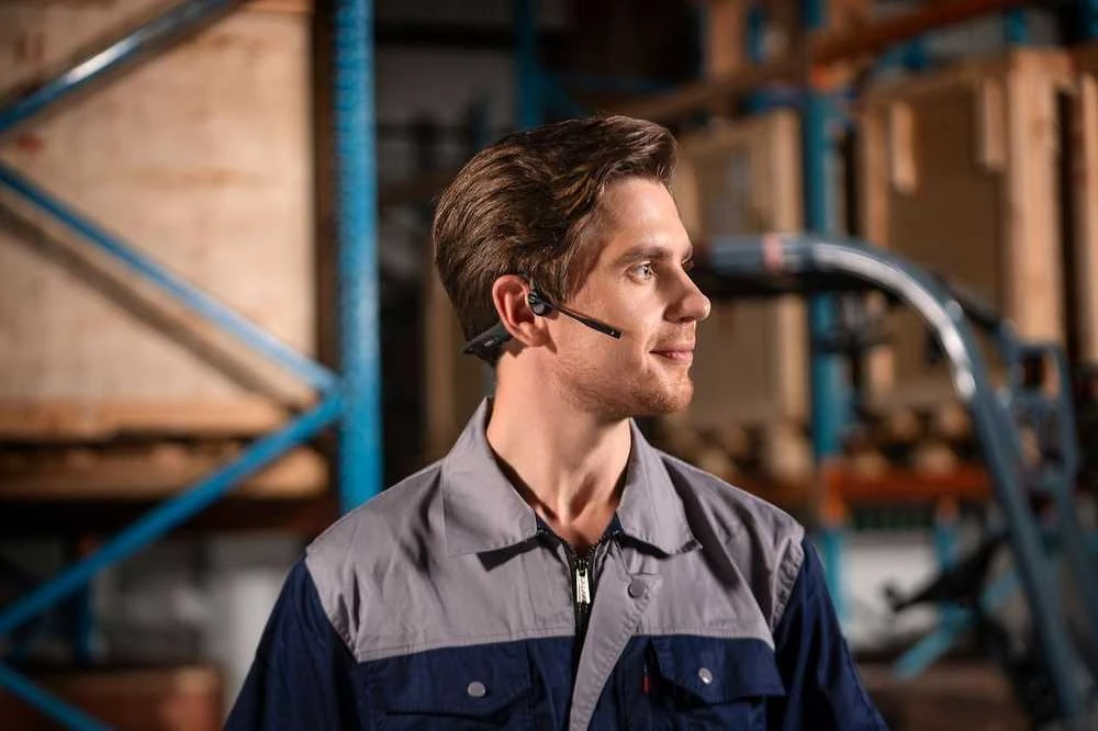 SHOKZ OpenComm2 UC 2025 Upgrade Belaidės Bluetooth Bone Conduction Vaizdo konferencijos Ausinės su USB-C įkrovimo prievadu ir USB-A adapteriu | 16 val. pokalbio laikas, 29 m Belaidės diapazonas, 1 val. įkrovimo laikas | Apima triukšmą slopinantį mikrofoną Boom ir Dongle, Juodas