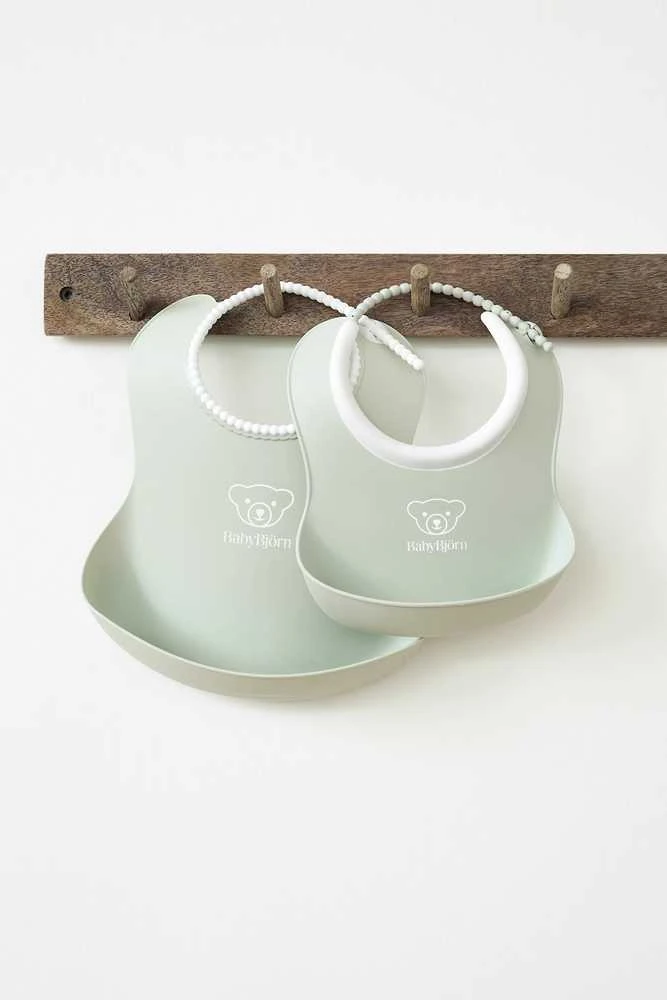 BABYBJORN mažų/didelių Powder Žalias seilinukų rinkinys