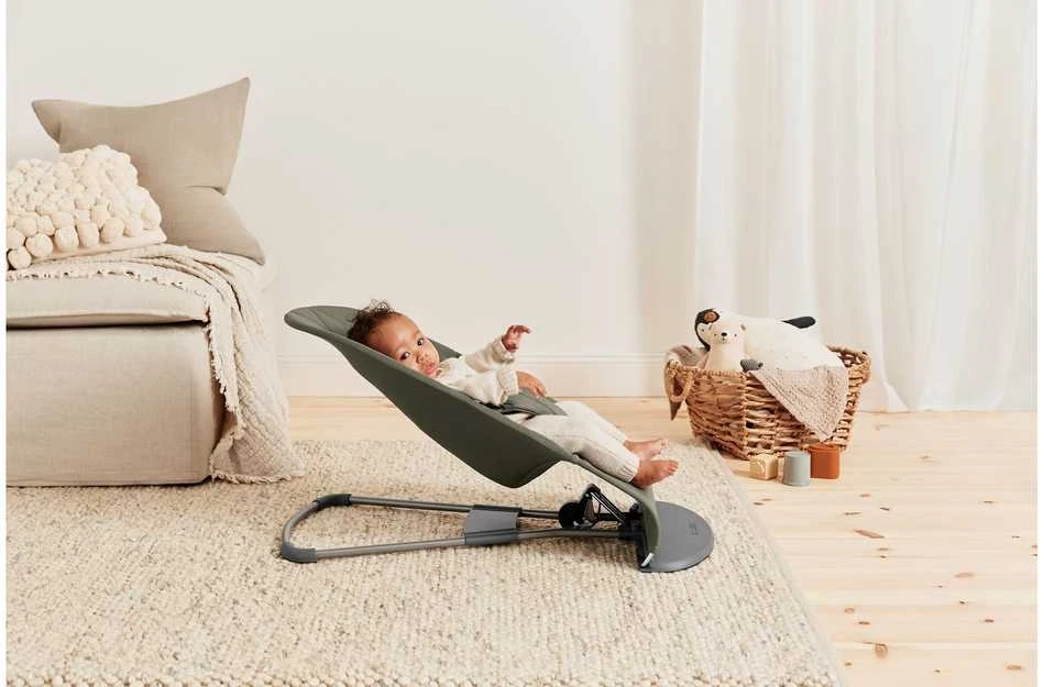 BabyBjörn Bliss Woven/Petal Quilt kūdikio gultukas, tamsiai žalias