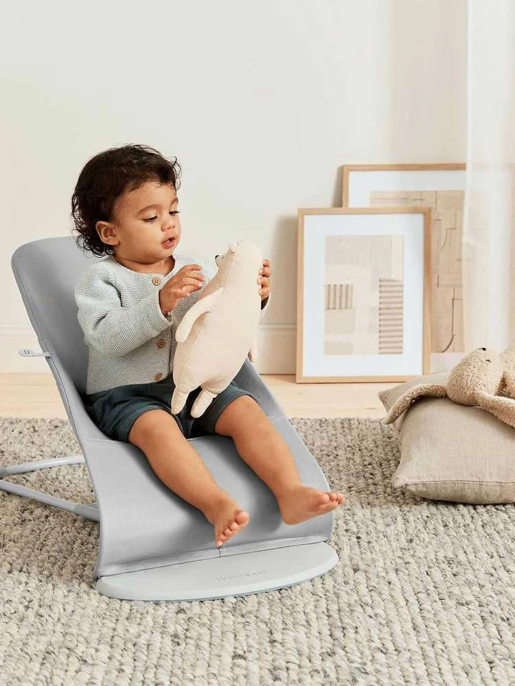 BabyBjorn Bliss - vaikiškas gultas | Austi žiedlapių antklodės šviesa Pilkas