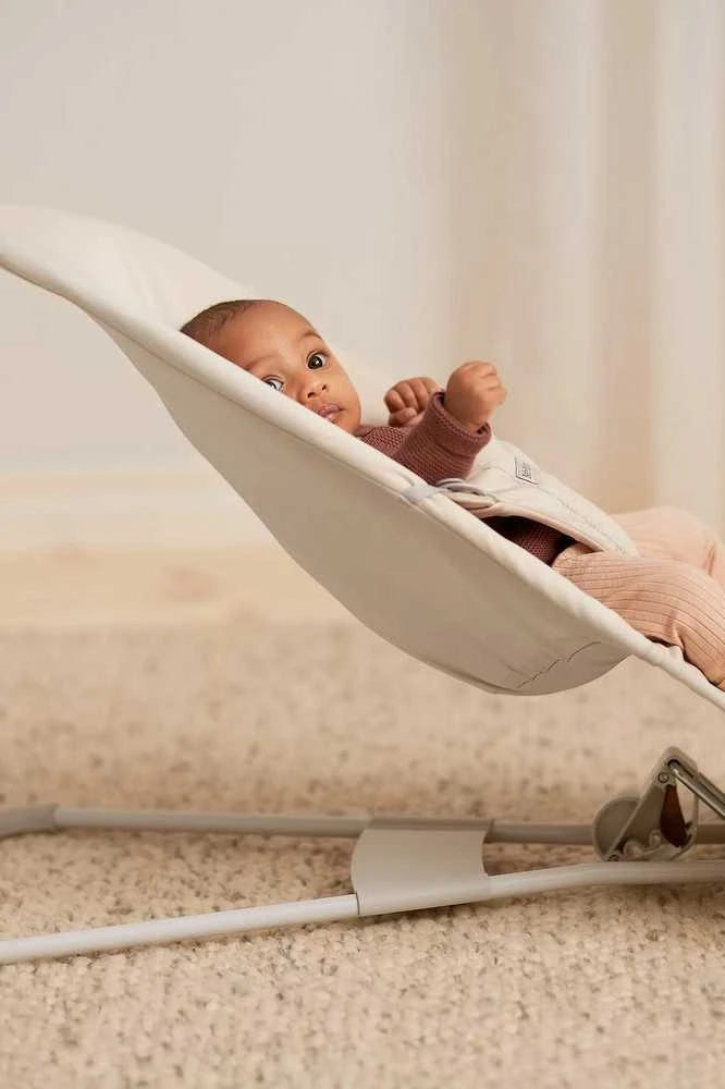 BabyBjörn Bouncer Balance Soft Woven sėdynė, šviesiai smėlio spalvos trikotažas