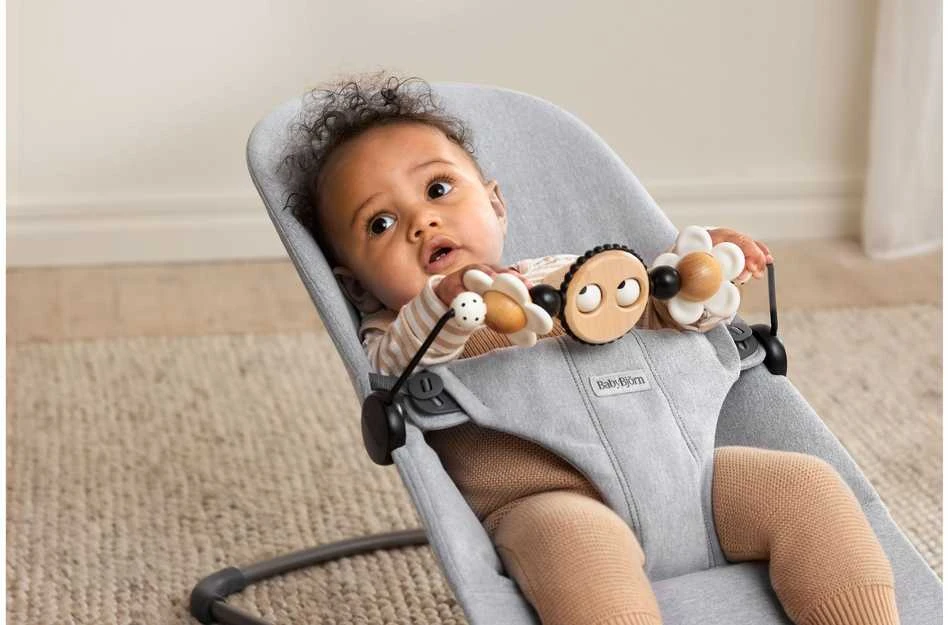 BABYBJORN žaislas gultukui GOOGLE EYES, Juodas & Baltas, 080511 (Nemokamas pristatymas)
