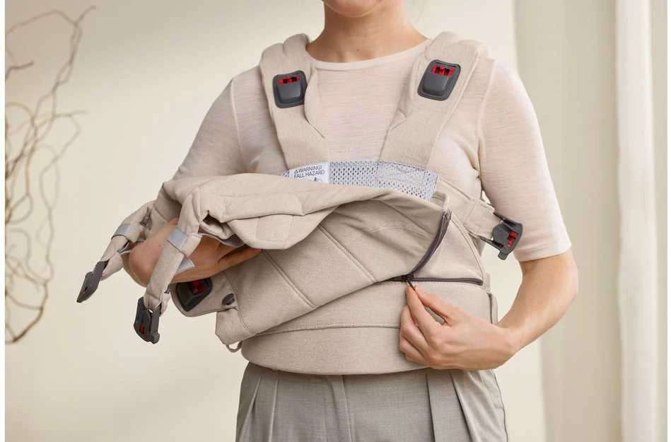 BabyBjorn Harmony - ergonomiška nešynė naujagimiams ir kūdikiams | Austi šviesiai smėlio spalvos