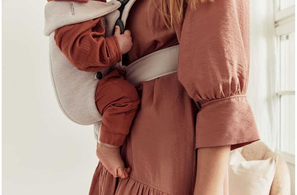 BABYBJORN nešioklė MINI 3D JERSEY, light beige, 021087