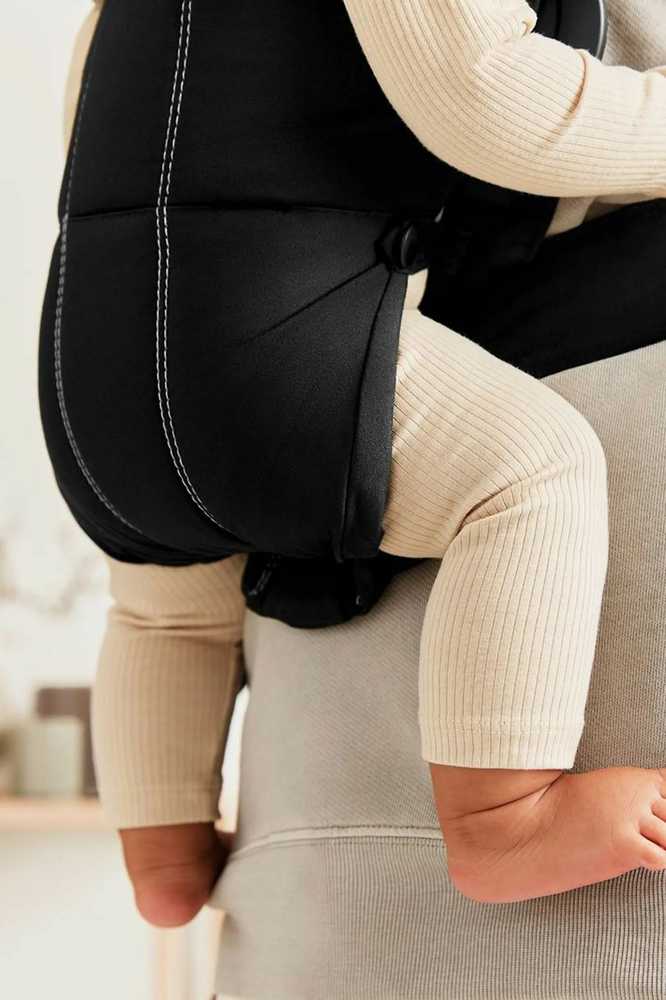 BabyBjörn Mini austa kūdikio nešioklė naujagimiams 3,2–11 kg, modelis 21156