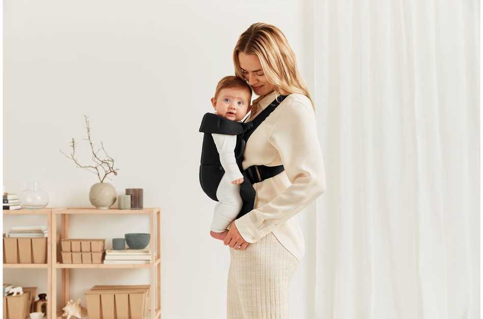 BabyBjörn Mini austa kūdikio nešioklė naujagimiams 3,2–11 kg, modelis 21156