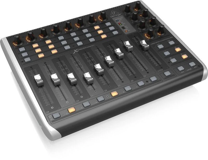 Behringer X-TOUCH kompaktiškas DDA valdiklis