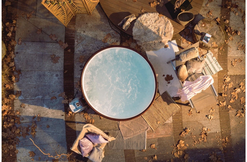 Bestway Lay-Z-Spa Helsinki FortiFiber Smart AirJet Plus 7 poreallas, 180 cm x 66 cm