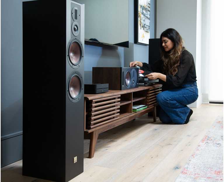 Bluesound Powernode N331 verkkovahvistin, musta