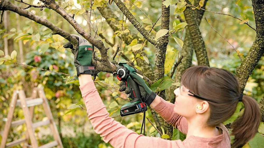 Bosch NanoBlade pjūklas AdvancedCut 18 Be akumuliatoriaus ir kroviklio 06033D5100