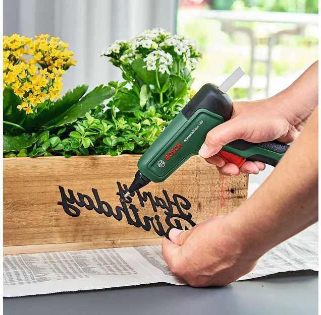 Akumuliatorinis karštų klijų pistoletas Bosch Advanced Glue 18V