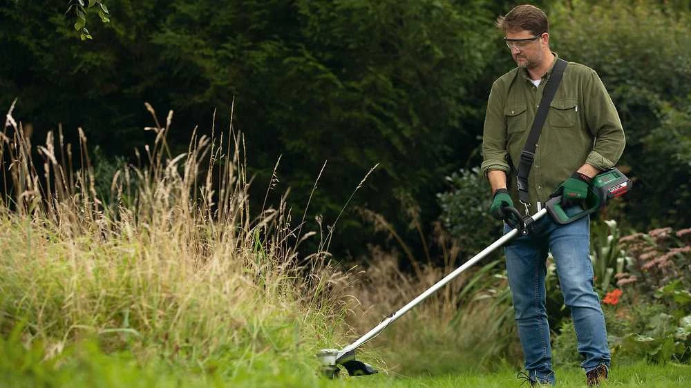 Bosch Advanced GrassCut 36V-33 Akumuliatorinis žolės pjovimo trimeris (Be akumuliatoriaus ir kroviklio)