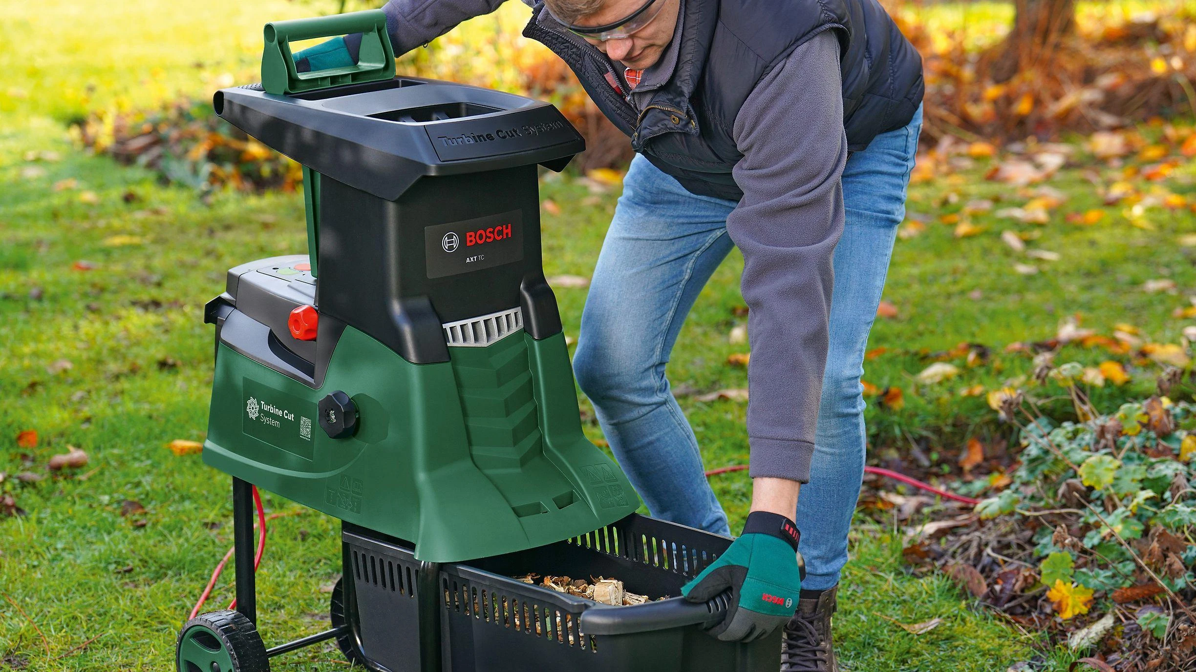 Šakų smulkintuvas Bosch AXT 25 TC (Ekspozicinė prekė)