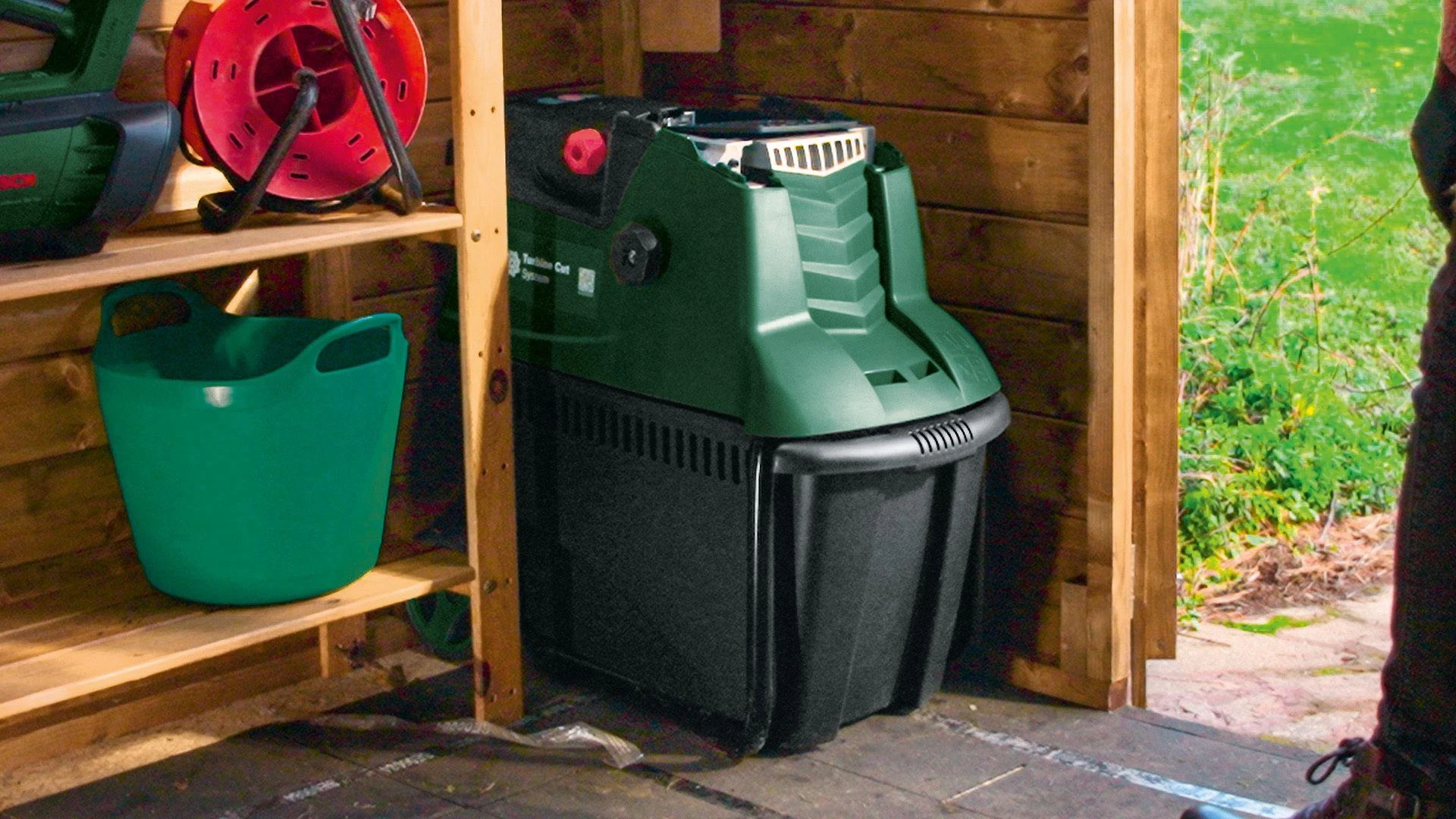 Šakų smulkintuvas Bosch AXT 25 TC (Ekspozicinė prekė)