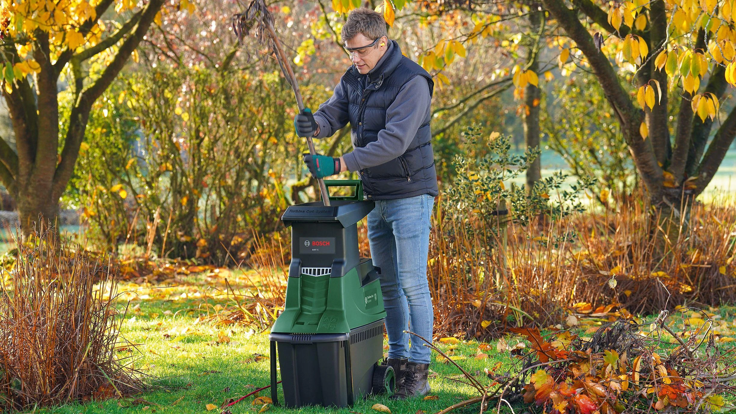 Šakų smulkintuvas Bosch AXT 25 TC (Ekspozicinė prekė)