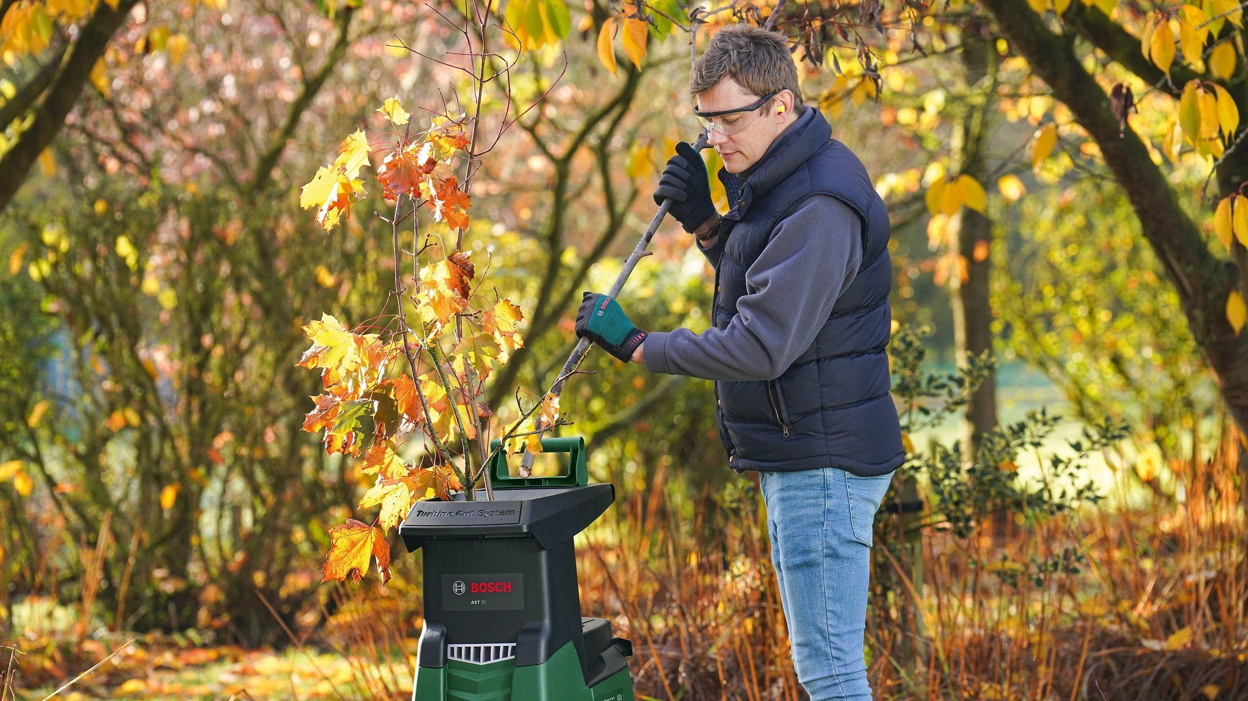 Šakų smulkintuvas Bosch AXT 25 TC (Ekspozicinė prekė)