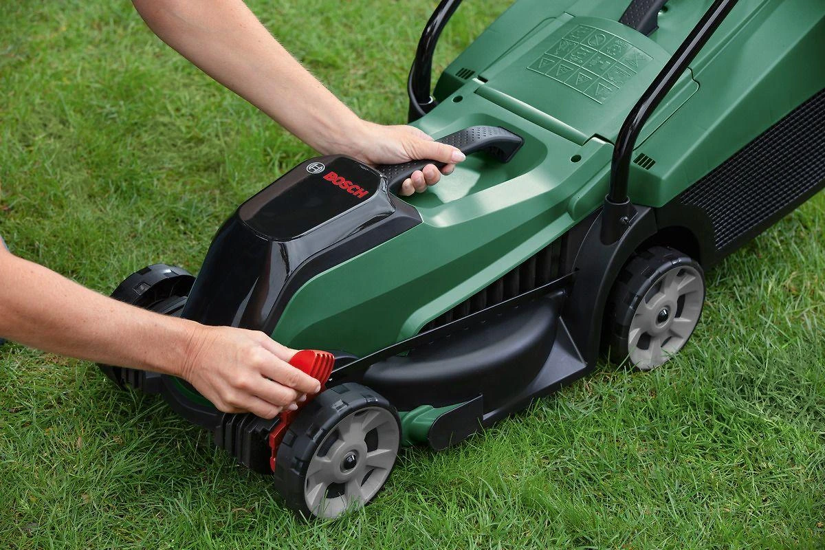 Bosch akumuliatorinė vejapjovė CityMower18V-32-300, 18V, 1x4Ah