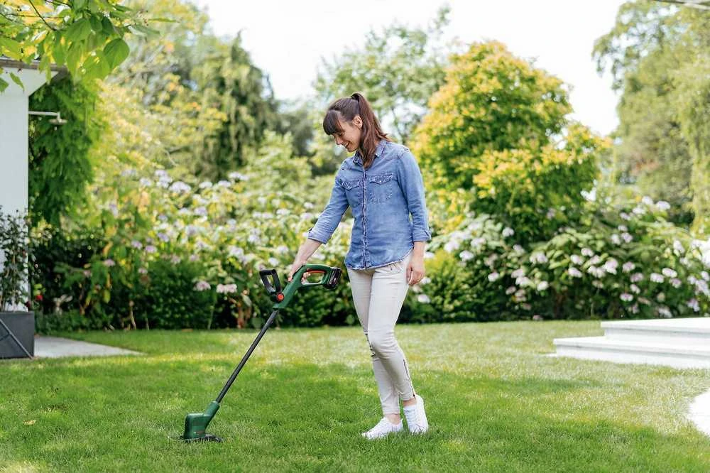 Bosch akumuliatorinė žoliapjovė EasyGrassCut 18V-230(1x2Ah)