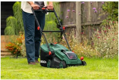 Akumuliatorinė vejapjovė Bosch Rotak 18V-34; 18 V; 34 cm (be akumuliatoriaus ir pakrovėjo)