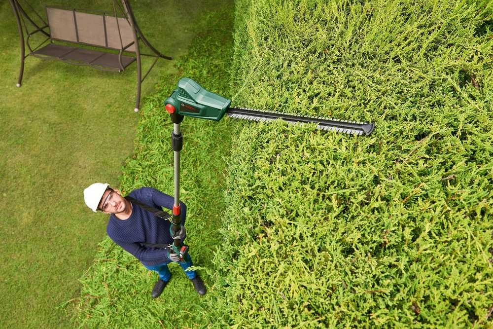 Bosch UniversalHedgePole 18 Akumuliatorinės teleskopinės gyvatvorių žirklės (Be akumuliatoriaus ir kroviklio) 06008B3001