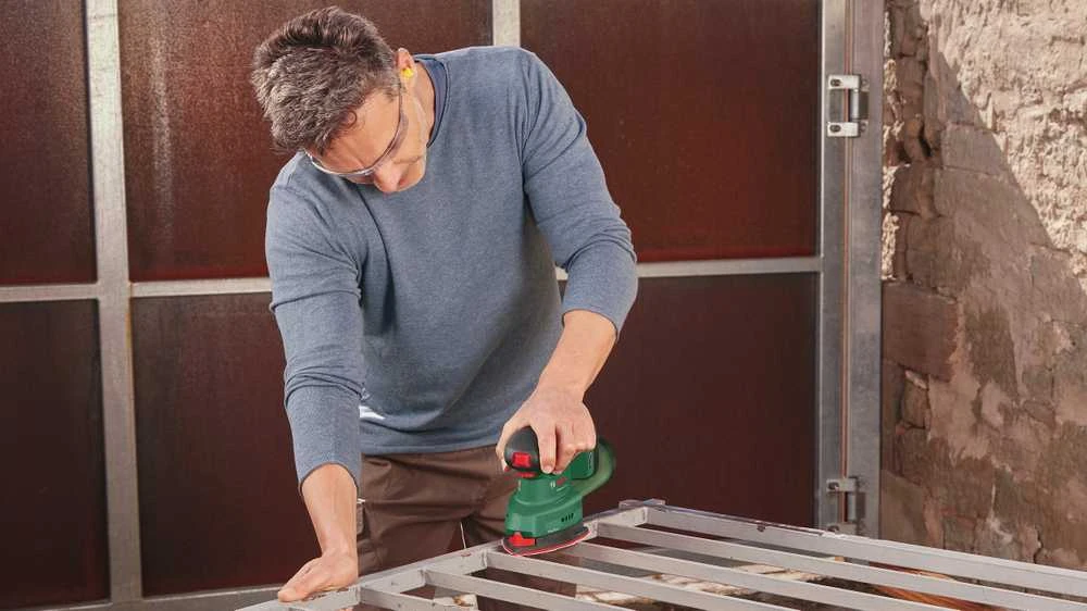 Bosch UniversalSander18V-10sol Akum.multi šlifavimo maš.