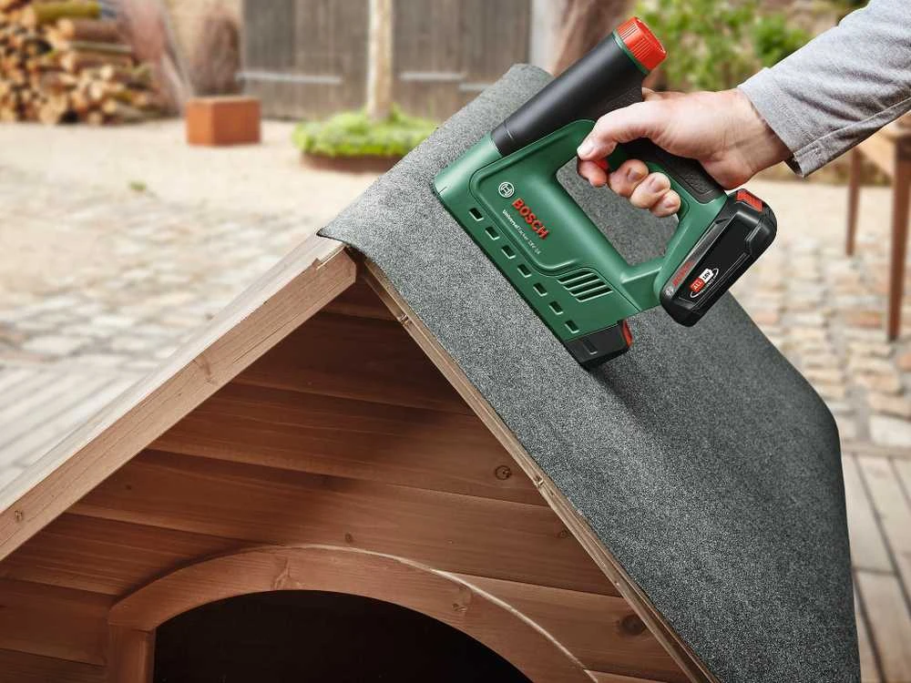 Bosch Akumuliatorinis segiklis UniversalTacker18V-14 be akumuliatoriaus ir kroviklio